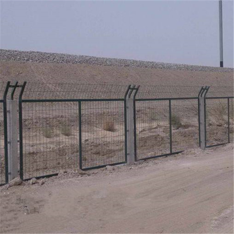 鐵路護欄網案例展示圖片4